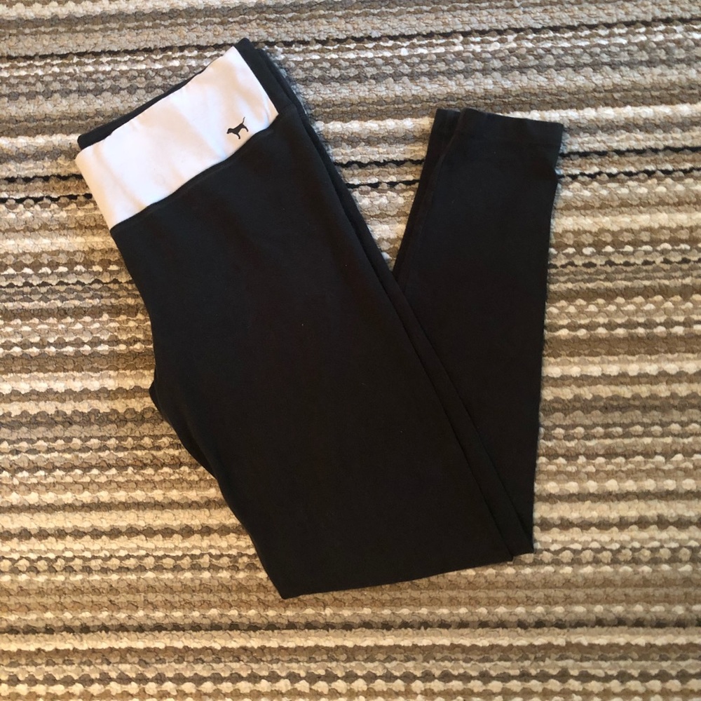 Victoria’s Secret PINK yoga leggings
